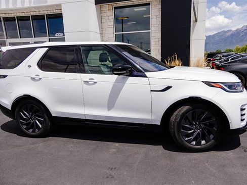 Used 2022 Land Rover Discovery S R-Dynamic AWD/4WD image 3