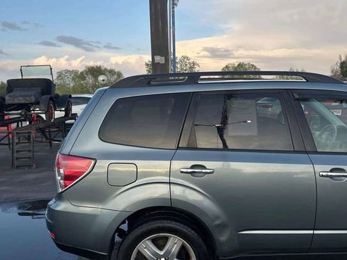 Used 2010 Subaru Forester 2.5X Premium AWD/4WD image 27