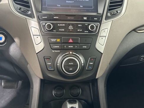 Used 2017 Hyundai Santa Fe Sport image 23