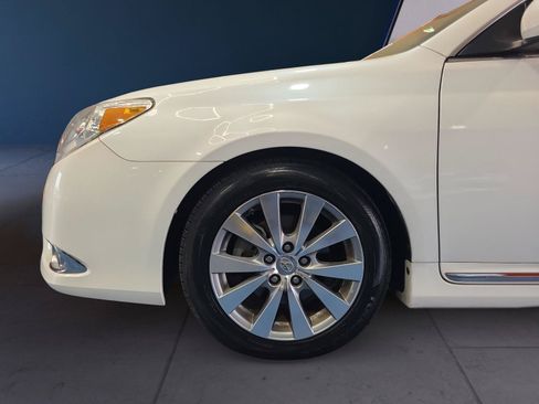 Used 2011 Toyota Avalon Limited FWD image 9