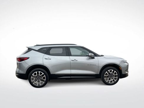 Used 2025 Chevrolet Blazer RS image 9