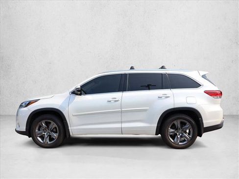 Used 2018 Toyota Highlander Limited Platinum AWD/4WD image 8