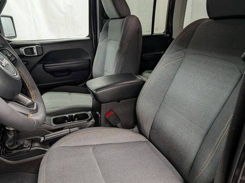 Used 2024 Jeep Wrangler Unlimited AWD/4WD image 11