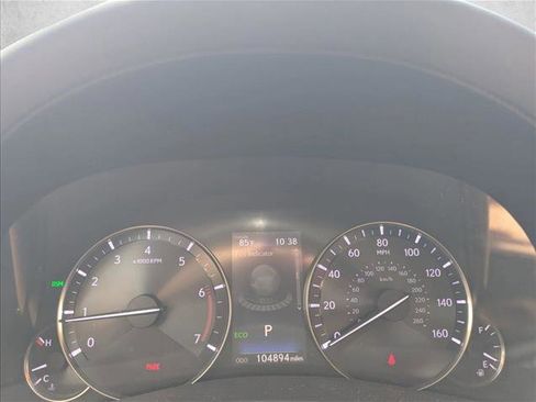 Used 2016 Lexus GS 200t w/ Preferred Accessory Package RWD image 9