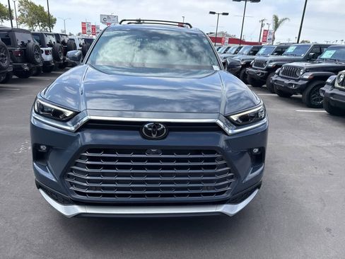 Used 2025 Toyota Grand Highlander AWD Hybrid image 6