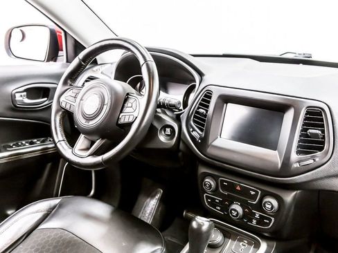 Used 2018 Jeep Compass Latitude w/ Popular Equipment Group AWD/4WD image 19