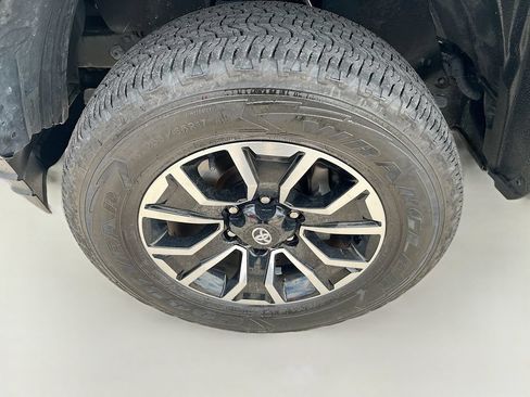 Used 2021 Toyota Tacoma TRD Sport RWD image 30
