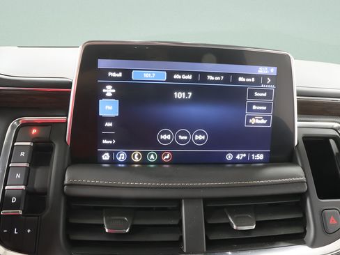 Used 2021 Chevrolet Suburban Premier AWD/4WD image 11