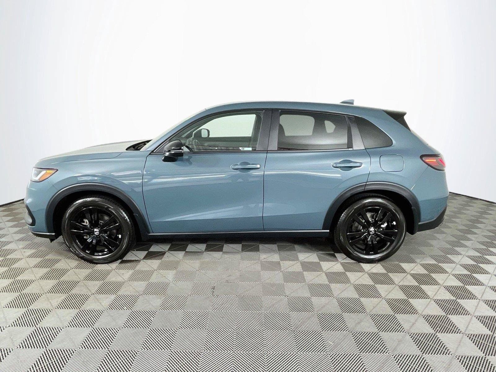Certified 2027 Honda HR-V Sport image 4