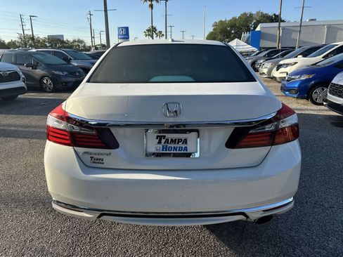 Used 2016 Honda Accord EX image 7