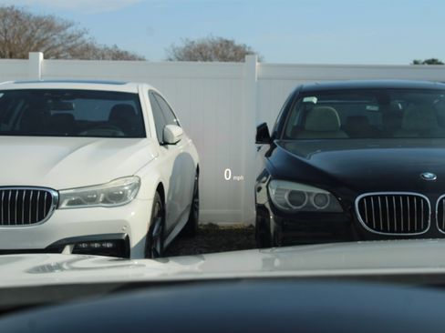 Used 2014 BMW 750Li image 24