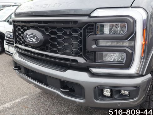 Used 2024 Ford F350 Lariat w/ Lariat Ultimate Package image 7