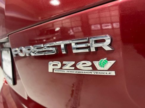Used 2017 Subaru Forester 2.5i Premium w/ All-Weather Package AWD/4WD image 36