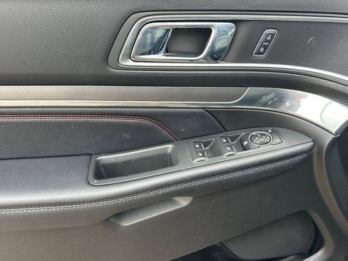 Used 2017 Ford Explorer Sport image 11