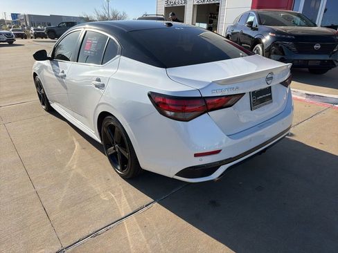 Used 2025 Nissan Sentra SR image 3
