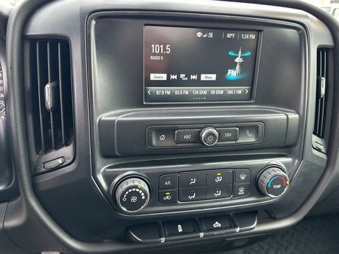 Used 2018 Chevrolet Silverado 1500 Custom w/ Custom Convenience Package image 27