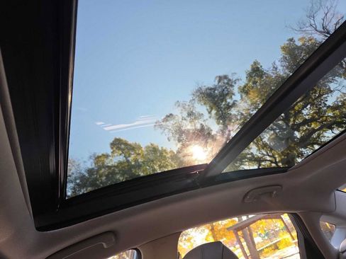 Used 2015 Hyundai Genesis 3.8 w/ Option Group 03 image 36