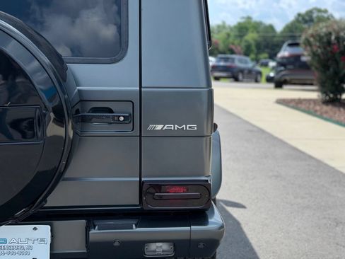 Used 2015 Mercedes-Benz G 63 AMG 4MATIC image 29