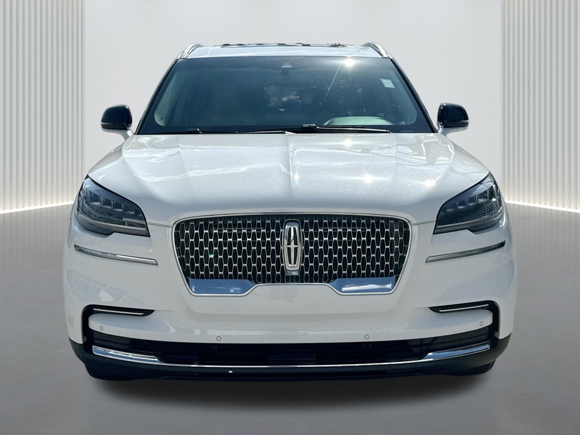 Used 2023 Lincoln Aviator 2WD w/ Premium Package image 8