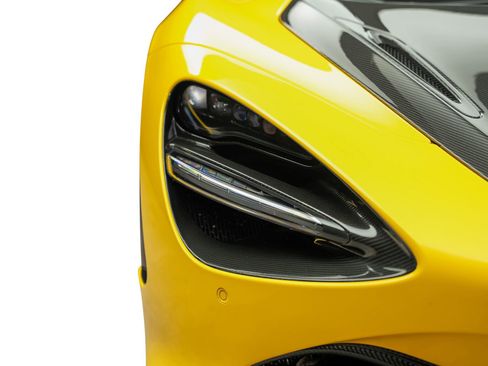 Used 2018 McLaren 720S Performance RWD image 9