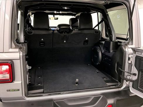 Used 2021 Jeep Wrangler Unlimited Sahara image 37