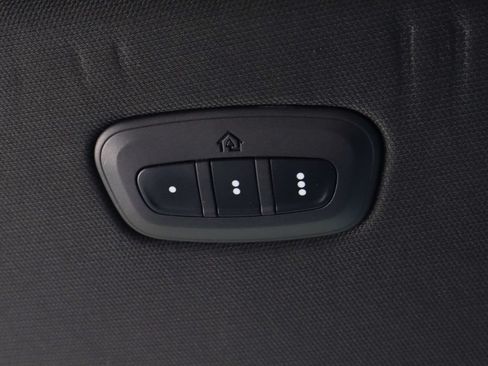 Used 2020 RAM 1500 Laramie w/ Sport Appearance Package AWD/4WD image 33