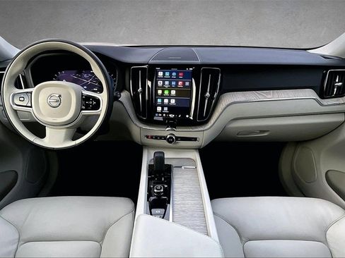 Used 2023 Volvo XC60 B5 Plus w/ Climate Package image 7