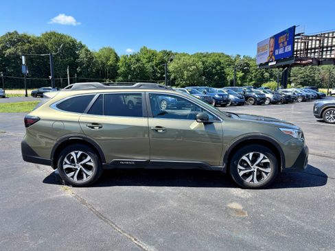 Used 2022 Subaru Outback Limited AWD/4WD image 10
