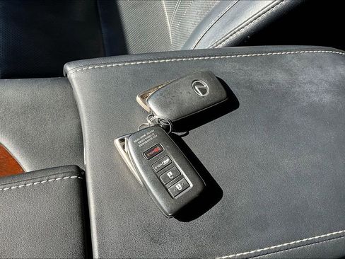 Used 2019 Lexus RX 350 FWD w/ Navigation Package image 36