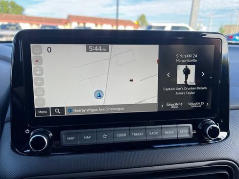 Used 2022 Hyundai Kona Limited AWD/4WD image 11