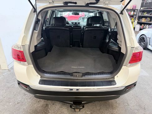 Used 2012 Toyota Highlander Limited w/ Tow Pkg image 23