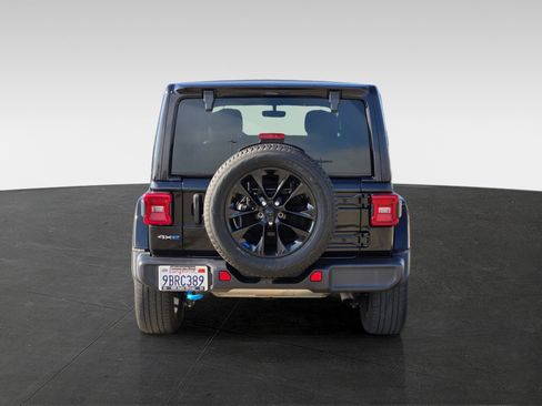 Used 2022 Jeep Wrangler Unlimited Sahara w/ Cold Weather Group image 6