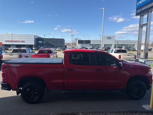 Used 2022 Chevrolet Silverado 1500 LT Trail Boss w/ Convenience Package II image 5