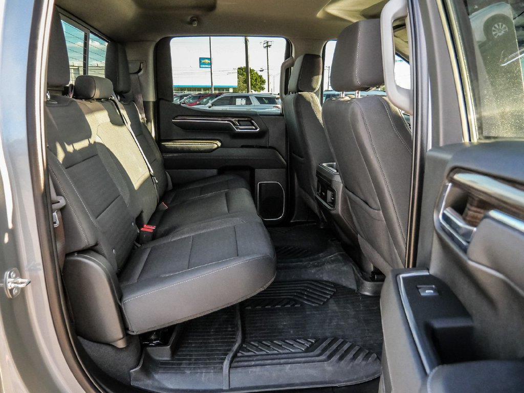 Used 2023 Chevrolet Silverado 1500 RST w/ Convenience Package II AWD/4WD image 19