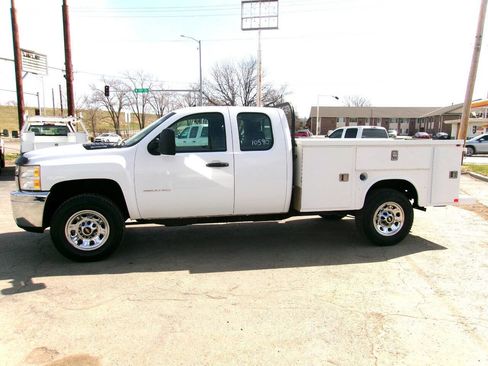 Used 2013 Chevrolet Silverado 2500 W/T image 1