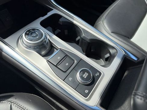 Used 2024 Ford Explorer XLT w/ Equipment Group 202A image 27