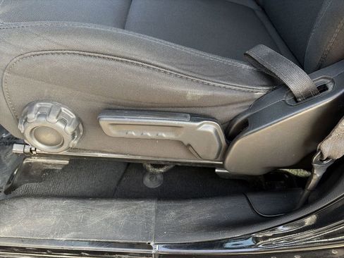 Used 2023 Jeep Wrangler Sahara w/ Cold Weather Group AWD/4WD image 8