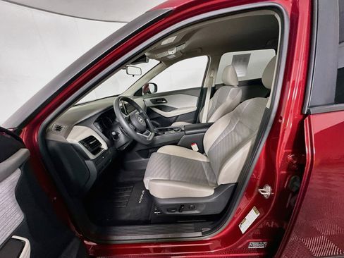 Used 2023 Nissan Rogue SV AWD/4WD image 13