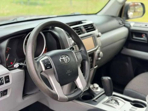Used 2013 Toyota 4Runner SR5 w/ Convenience Pkg AWD/4WD image 12