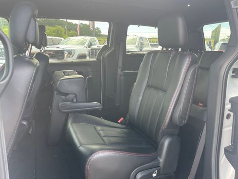 Used 2017 Dodge Grand Caravan GT image 20