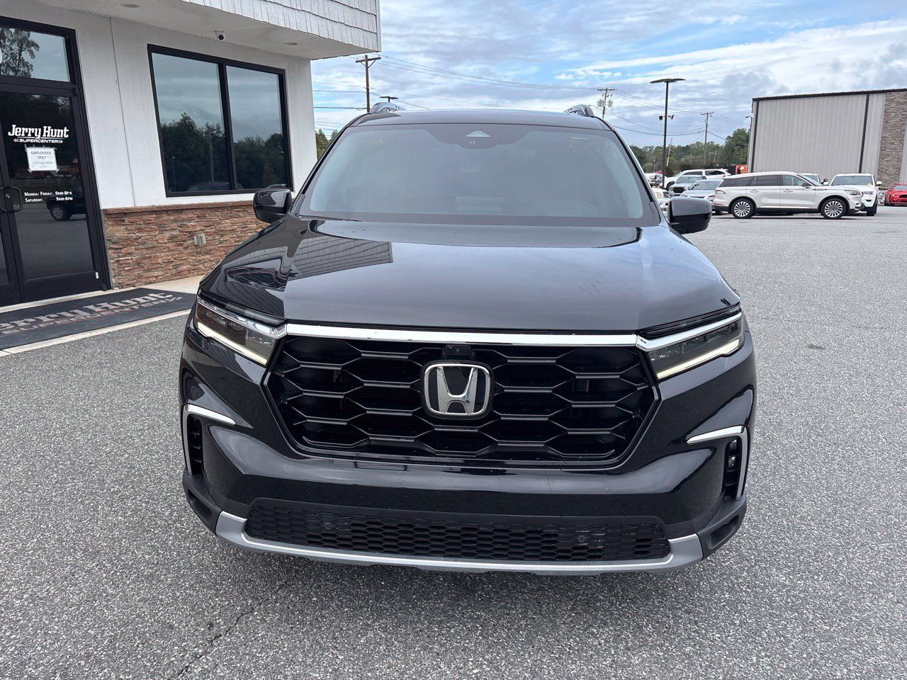 Used 2025 Honda Pilot Elite image 11