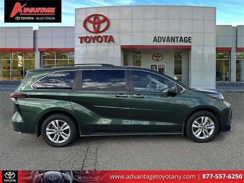 Certified 2024 Toyota Sienna XLE image 5