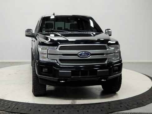 Used 2018 Ford F150 Platinum w/ Equipment Group 701A Luxury AWD/4WD image 3