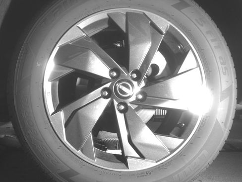 Used 2025 Nissan Rogue SV AWD/4WD image 11