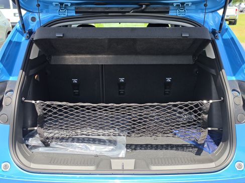 New 2026 Chevrolet Trax LT w/ Sunroof Package FWD image 15