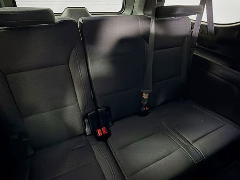 Used 2023 Chevrolet Suburban LS AWD/4WD image 26