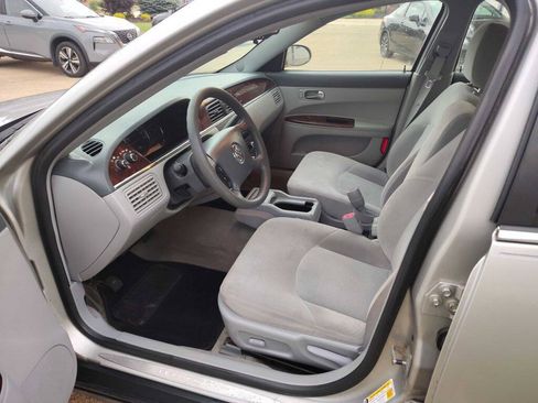 Used 2007 Buick LaCrosse CX FWD image 9
