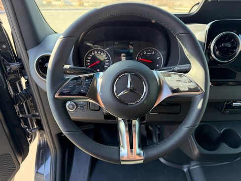 New 2026 Mercedes-Benz Sprinter 2500 image 9