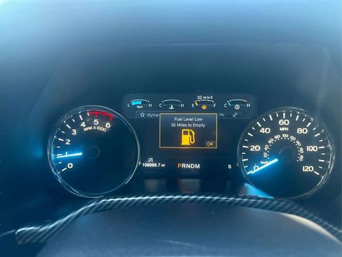 Used 2018 Ford F150 Platinum w/ Equipment Group 701A Luxury AWD/4WD image 20