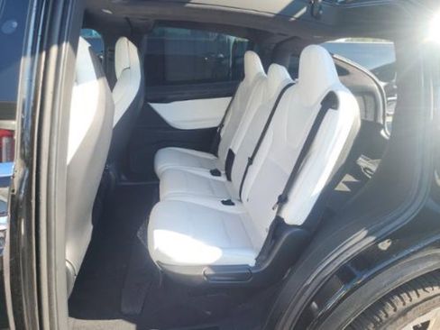 Used 2018 Tesla Model X 100D image 4